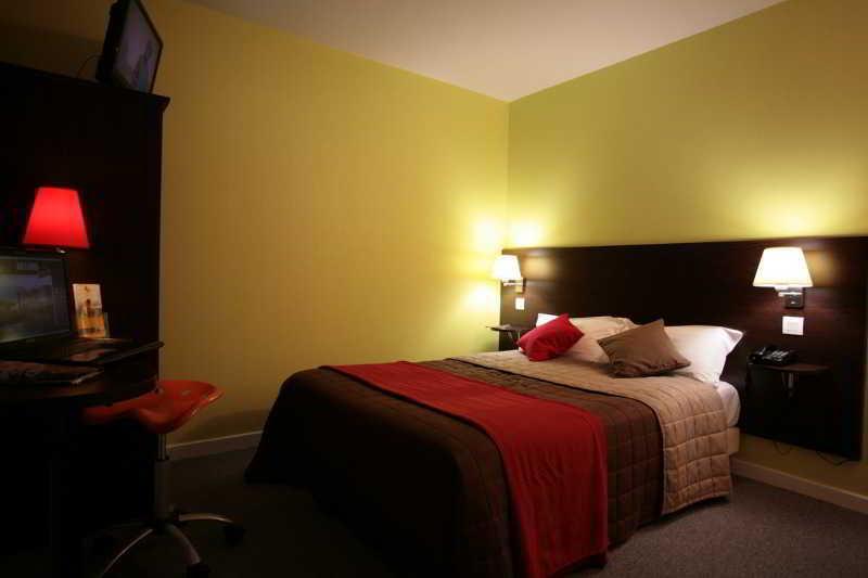 The Originals City, Hotel Helios, Roanne Nord Mably Eksteriør billede