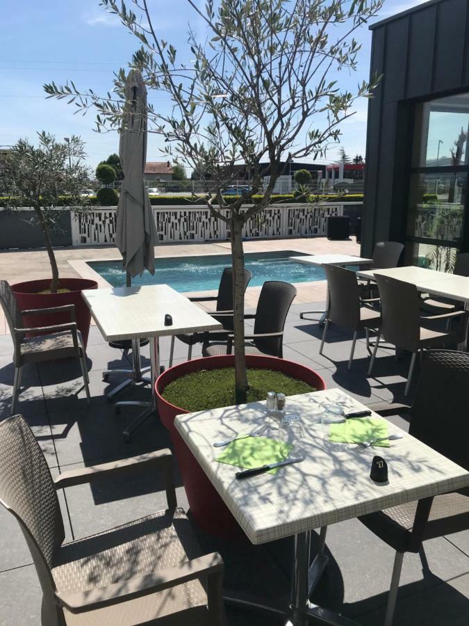 The Originals City, Hotel Helios, Roanne Nord Mably Eksteriør billede